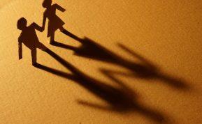 Ko tikėtis iš santykių su dideliu amžiaus skirtumu?