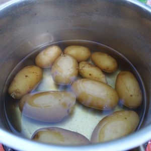 Kodėl mūsų močiutės niekada neišpildavo bulvių nuoviro? Sužinokite šias 8 svarbias priežastis!
