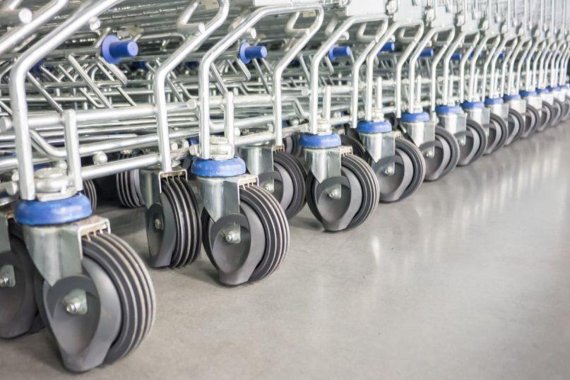 Kodėl prekybos centrų vežimėliai nuolat sulūžę? Paslaptis slypi ne tik ekonomijoje, bet ir psichologijoje