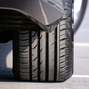 Kokie automobilio padangų garsai normalūs, o kokie - įspėjimas, jog metas keliauti į servisą?