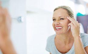 Kokios 4 gudrybės padės atrodyti jauniau: ekspertai pasidalino patarimais