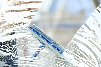Man atsibodo acto kvapas. Dabar langams valyti naudoju kitą produktą