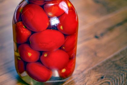 Marinuoti pomidorai su neįprastu ingredientu: mano anytos receptas