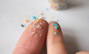 Mikroplastikai kraujyje: naujas pavojus mūsų širdims.