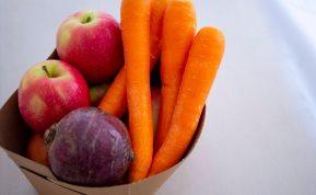 Morka, obuolys ir burokėlis: kokiomis galiomis pasižymi šis daržovių trio?