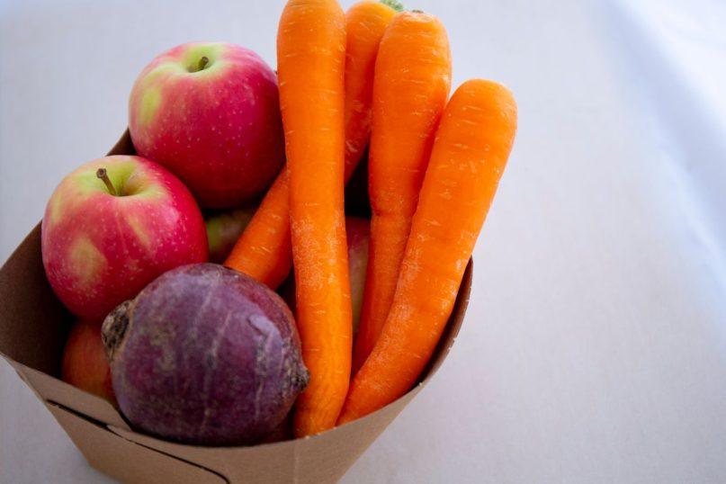 Morka, obuolys ir burokėlis: kokiomis galiomis pasižymi šis daržovių trio?