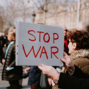 Orbánas ir Szijjártó siunčia prieštaringus signalus dėl Rusijos dronų atakos prieš Lenkiją