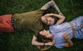 Pasak mokslininkų, žmones suartina ne tik jausmai, yra ir dar vienas dalykas