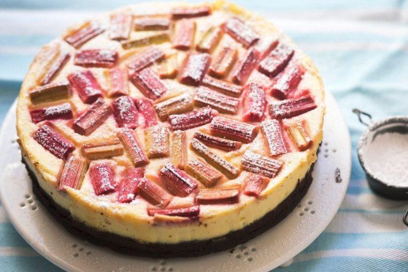 Rabarbarų sūrio pyragas su imbieru