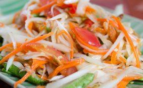 Salotos žiemai. Jas pasigaminsite itin lengvai, nes sterilizavimo procesas labai paprastas