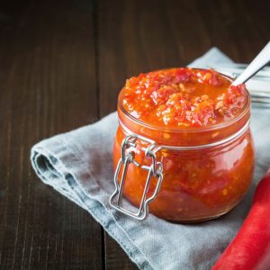 „Šalta“ adžika be virimo: kaip paruošti?