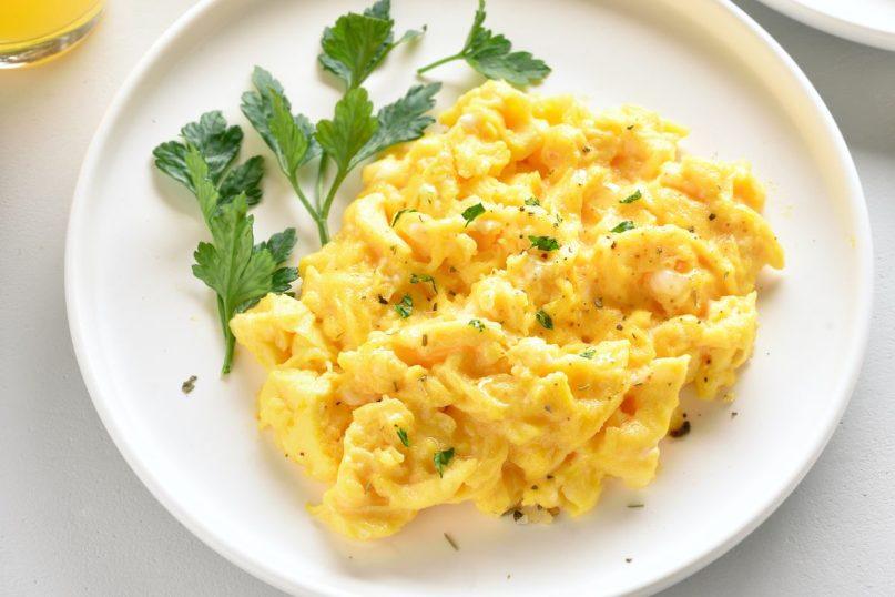 Svieste kepta kiaušinienė ir kitos kiaušinių paruošimo gudrybės