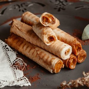 Traškūs vafliai keptuvėje. Nereikės net vaflinės!