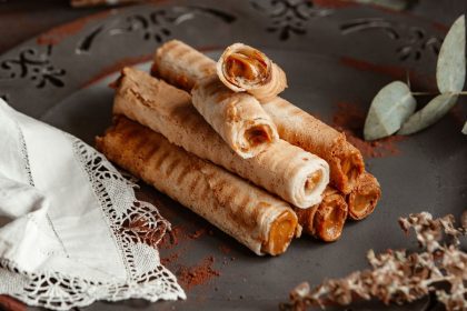 Traškūs vafliai keptuvėje. Nereikės net vaflinės!
