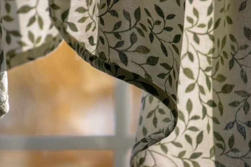 Virtuvės užuolaidos gali būti tarsi naujos. Pasinaudokite šiais patarimais