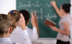 Adaptacija mokykloje: kaip padėti vaikui lengviau grįžti po vasaros atostogų