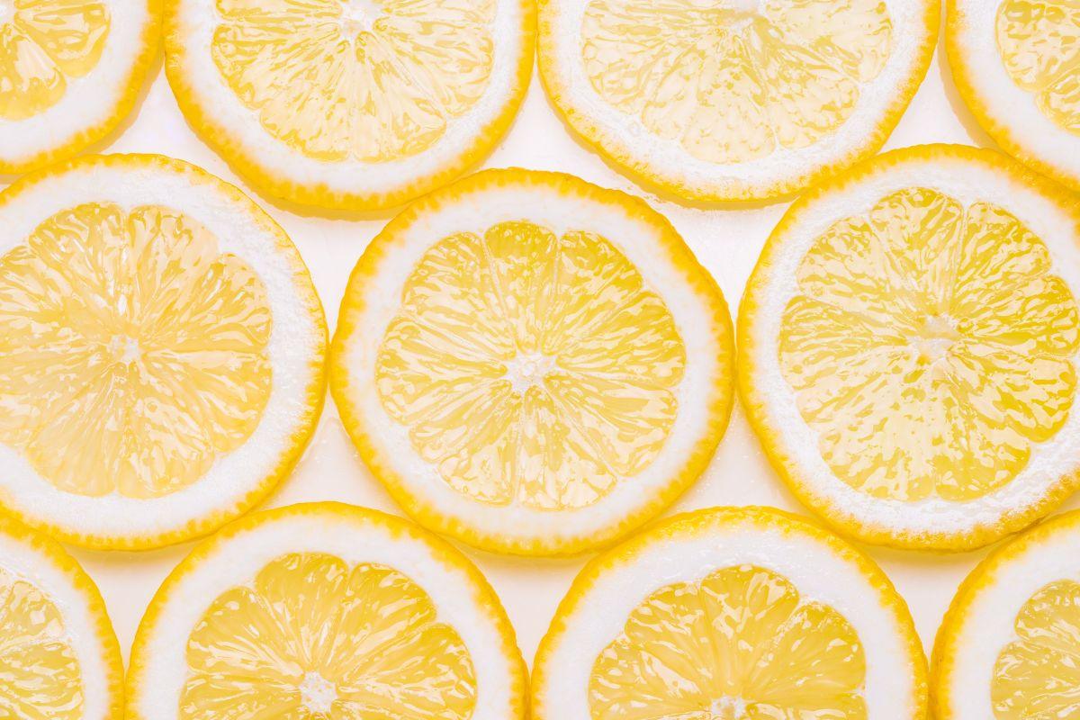 citrina prie lovos