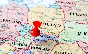 Europos išdavikai ir toliau bučiuoja Putinui kojas: Slovakijos premjeras renkasi rusiškas dujas