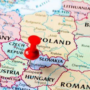 Europos išdavikai ir toliau bučiuoja Putinui kojas: Slovakijos premjeras renkasi rusiškas dujas