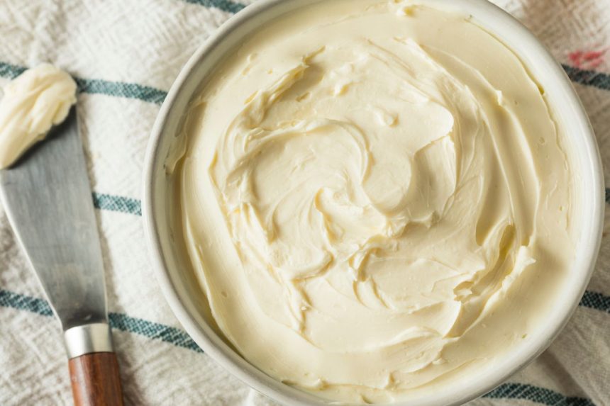 greitai paruošiama česnakinė užtepėlė