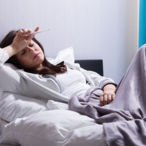 Gydytoja pasakojo apie pavojingas klaidas mažinant karščiavimą