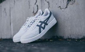 Ištirpinkite tai vandenyje ir nuvalykite batus