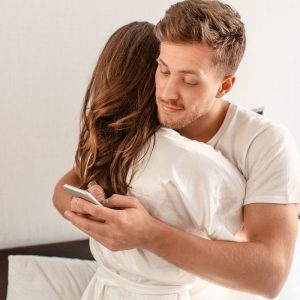 Jis apgaudinėjo žmoną su jos mama