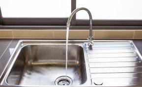 Kaip atkimšti užsikimšusią kriauklę