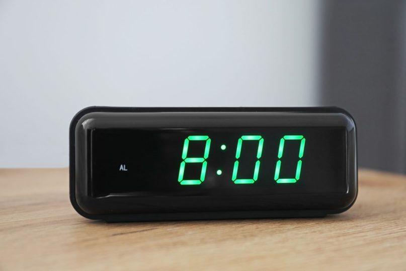 Kokią dvasinę reikšmę turi įprotis keltis