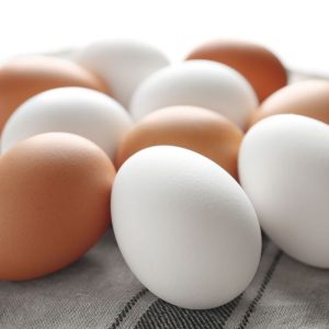Ar žinote, kuo skiriasi rudi ir balti kiaušiniai? Tai tikrai nustebins!