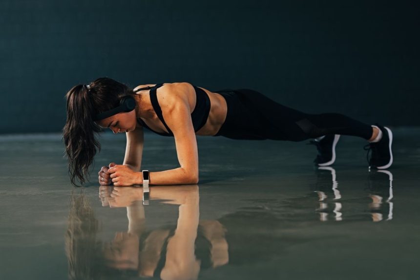 Mankšta, kuri padės atsikratyti pilvo riebalų