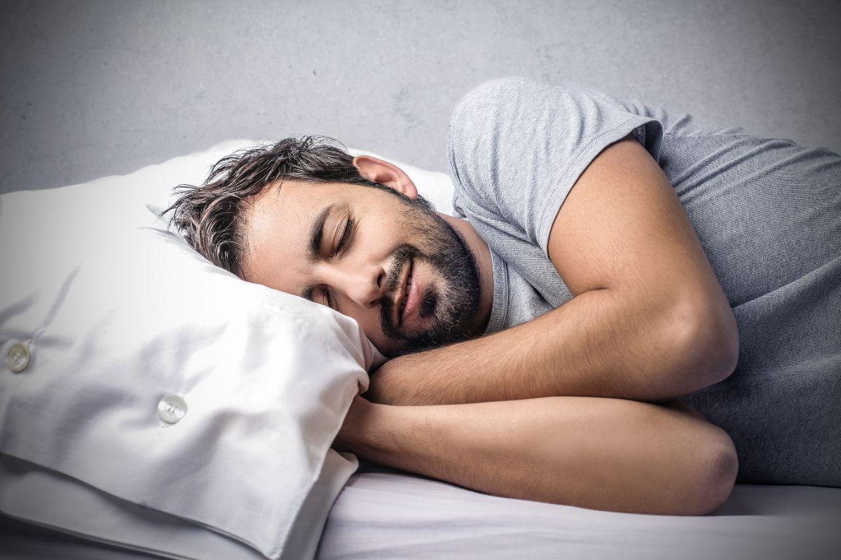 Pamasažuokite šią kūno dalį ir užmigsite per 2 minutes