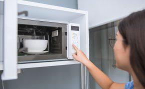 Produktai, kurių maisto kaitinimas mikrobangų krosnelėje gali būti pavojingas