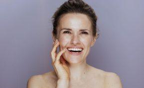 Stilius: ką rengtis, kad 50 metų moterys atrodytų jaunesnės?