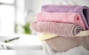 Sumaišykite du ingredientus ir pamirkykite į juos rankšluosčius