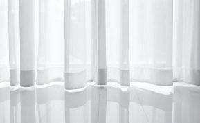 Visi kaimynai pavydi man baltų užuolaidų