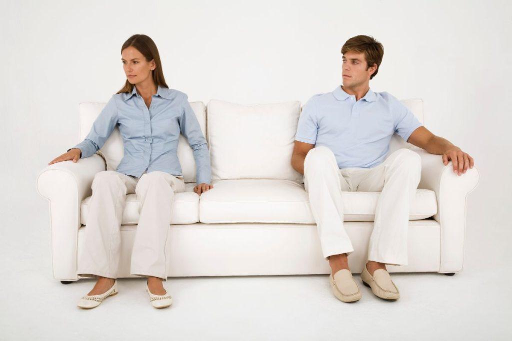 10 problemų santykiuose, kurias įveikti gali tik išmintingi žmonės. Poros draugai išsiskiria