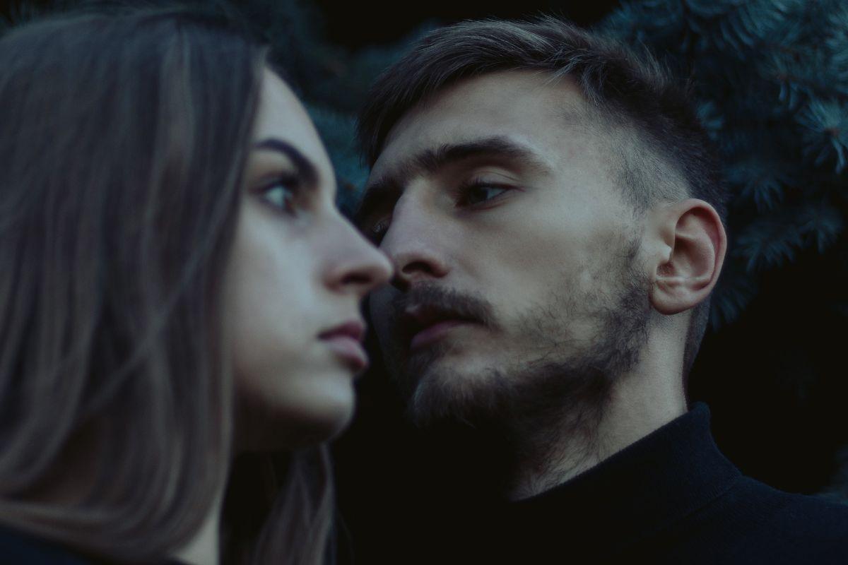 3 ženklai, kurie parodo, kad kažkas jūsų ilgisi