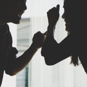 5 frazės, kurios gali sugadinti santykius