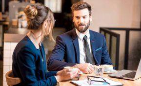 5 gestai, kurie atskleidžia, ar vyras jumis susidomėjęs