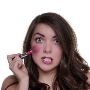 5 makiažo klaidos, kurias pastebi net vyrai