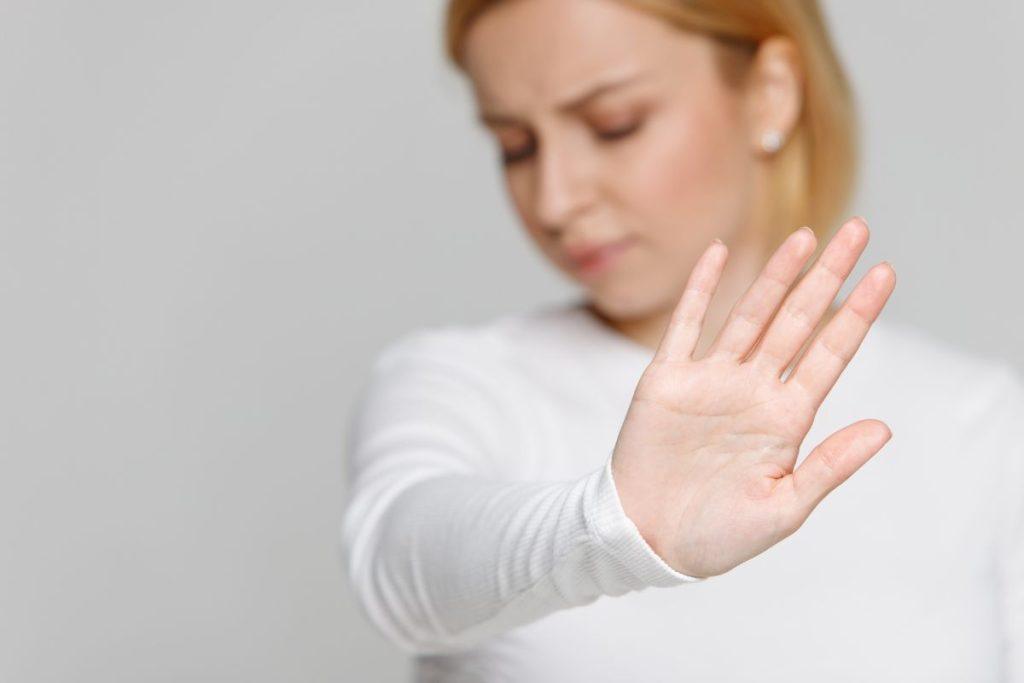 7 požymiai, kad savęs negerbiate ir kaip tai pakeisti? Nemokate priimti komplimentų