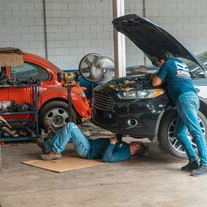 7 ženklai, kad autoservisas jus apgaudinėja