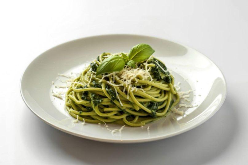 Kreminiai makaronai su špinatais