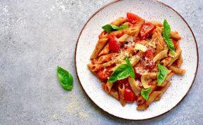 Makaronai kreminiame padaže su pomidorais