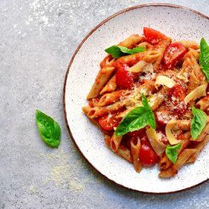 Makaronai kreminiame padaže su pomidorais