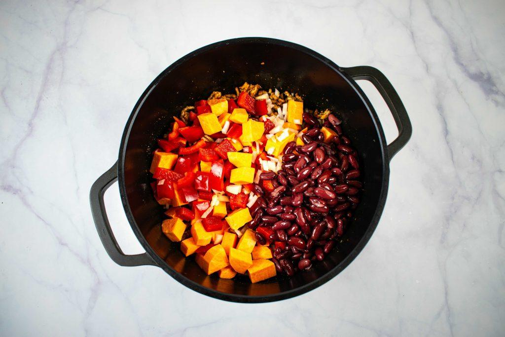 Maltos kalakutienos troškinys. Pupelės