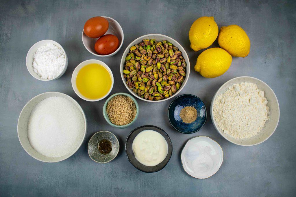 Pistacijų keksas su citrininiu glajumi. Ingredientai