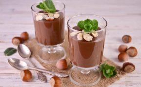 Šokoladiniai riešutų kremo putėsiai