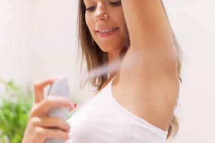 Antiperspirantą reikia naudoti būtent taip: anksčiau jį naudojau netinkamai, o dabar visą dieną gaiviai kvepiu
